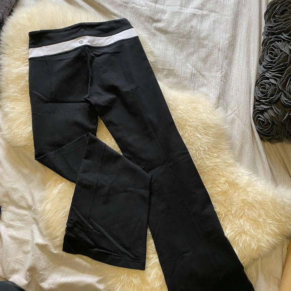 Lululemon groove pants - Picture 2 of 3